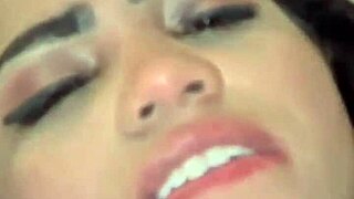 Cumming on the brunette's feet