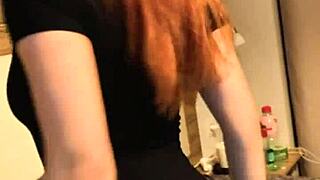 Ritafox shows off her juicy and firm ass in close-up