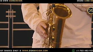 We three girls suck that dildo so good