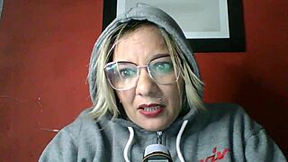 Mistaken Sister-In-Law And Mother-In-Law Chat About Lola