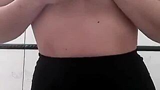 Venezuelan Prostitute Shows Off Her Super Hot Body