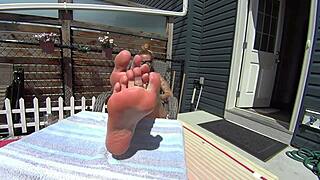 Bikini Babe Shows Off Feet for Kinky Girlfriend Fetish