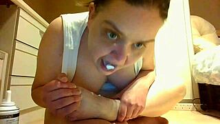 Just look at those tits and cream in this homemade clip.