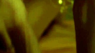 Gorgeous Brunette Babe Gives Blowjob!