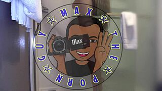 อากิระล่อหีแน่นจนน้ำควยใหญ่พุ่งออกมา