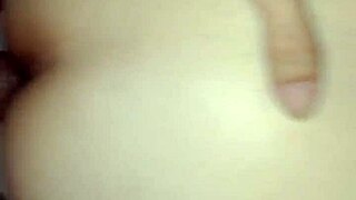 comendo um cu gostoso, ela geme alto