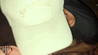 Mavambo from Central Leste takes thick rod for cash in wild deal.