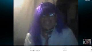 Carol Banderas performs on Mexican webcam.