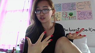 harriet sugarcookie shares her daily vlog