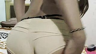 Rica Travesti Indulges in Solo Masturbation Session