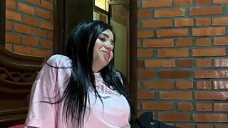 Dios Mio, Como Es Posible Este Suceso Involucrando Una Pareja Petite En Usa