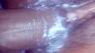 como grita cuando se la entierro toda y le saco cremita a esta colombiana peluda