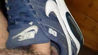 Hey, check out this twink blowing a gay dick in nike airmax?