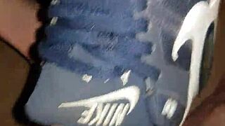 Hey, check out this twink blowing a gay dick in nike airmax?