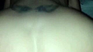 AMATEUR RIDES COCK IN REVERSE COWGIRL POSITION