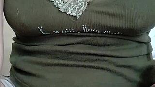 สาวสวยเต้นสดบน Bigo 2.