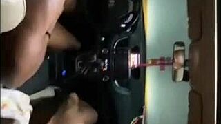 lembranças de um carnaval, tensão bateu e fodi o bucetão da pampam no estacionamento 😈