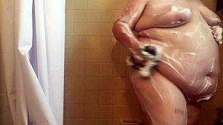 Fat BBW Mwkm Soaps Up Juicy Ass