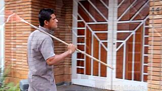 Jardineiro pega patroa safada