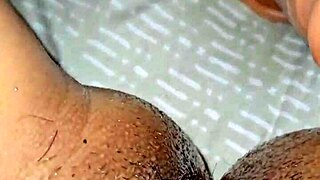 สาวลาตินบ้านนอกหน้าอกน้ำท่วมโชว์หีในคลิปห้องนอนทำเอง