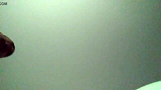 me riding white dick hard!