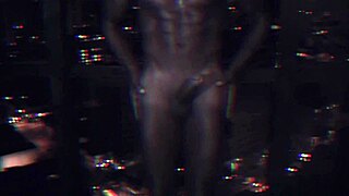 Emme white recebe visita em seu quarto e acaba delirando de tesão