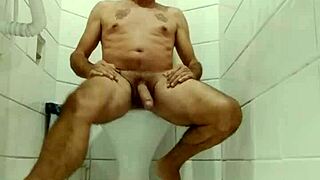 I sensualize my gay lover