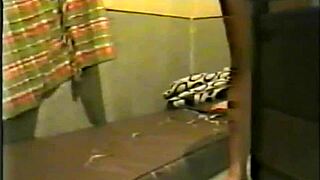 Morena Casada Trepando Com Vigilante.