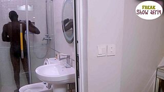 Why Is Horny Madam Screaming For Gateman's Monster Cock?