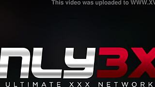 Jasmine Webb in threesome? Check her natural boobs!