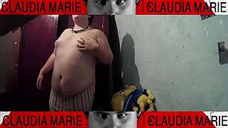 Hey, you like watching her get eaten out before dinner?