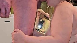 Thick milf sucking my cock 😘