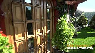 Daphne Klyde Blows Big Cock