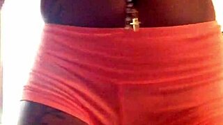 ebony twerks her fat cameltoe pussy