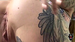 Penny Archer's ass bounces hard! 😍