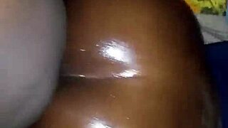 Big wet oiled ass gets creamy backshots 😍