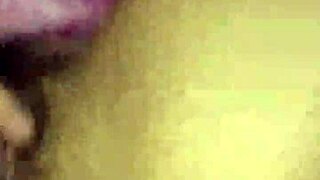 Bé, come lick my cousin while she sleeps tonight