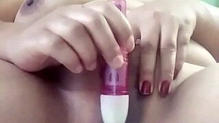 Pornstar Poosoo casually fingers her pussy in masturbation session