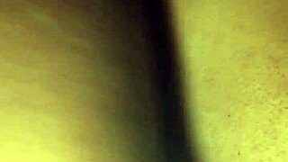 Ta mokra cipka i tłuste dupsko kusi niemiłosiernie