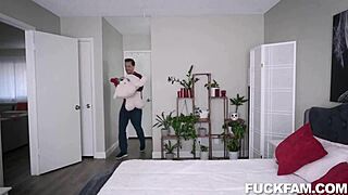 Teen Alexia Anders gets blowjob in reality reversal scene