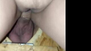 Sexo oral glory hole 1