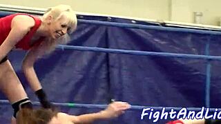 lesbian babe getting oral pleasure and fingering