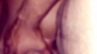 ناضجة طيز كبيرة تشتهي زب شاب 18+ في الفندق كلبي