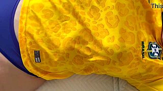 Election time, couple shows best of two parties!