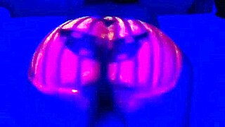 Twerking the pumpkin with big ass!