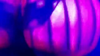 Twerking the pumpkin with big ass!