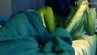 Madura Petera Infiel Necesita Sentirse Puta Montando Pija con Dedo en Culo