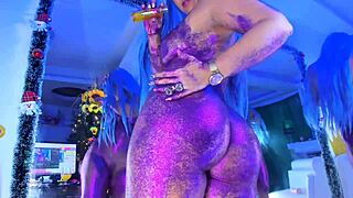 Twerk With Glitter And Oil Naked