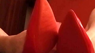 Watch the gay transvestite get anal fucked with big toys.