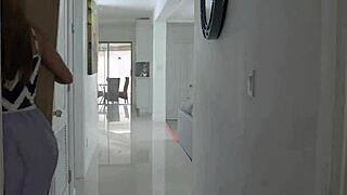 Anal plug stretching teen Jamie Marleigh’s tight little hole